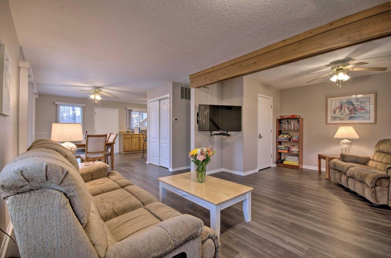 On-The-Water Retreat With Dock Pet Friendly! Vila Lake Ozark Exterior foto