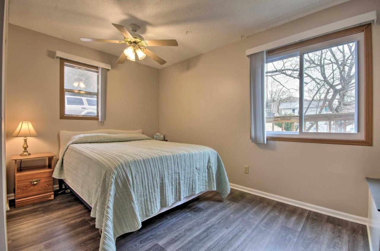 On-The-Water Retreat With Dock Pet Friendly! Vila Lake Ozark Exterior foto